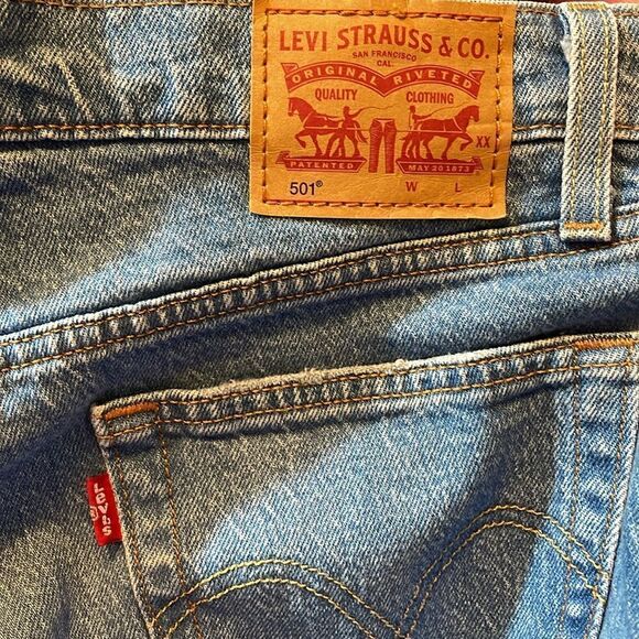 Levi’s 501 Original Fit Button Fly Distressed Jeans 28 - Picture 3 of 3